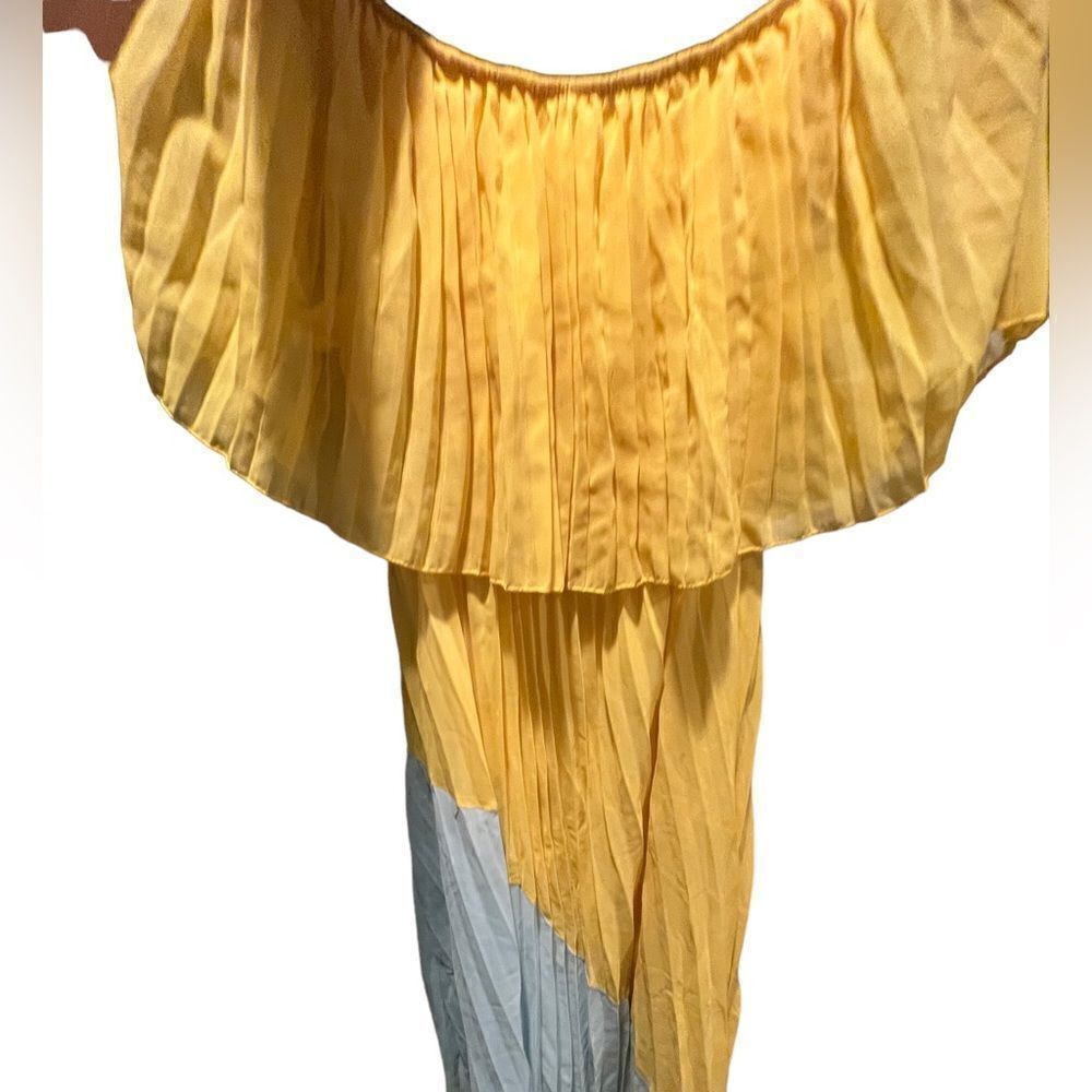 Lovely yellow‎ and grey maxi off the shoulder dress size medium
